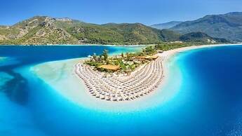 Larimar Suite Hotel