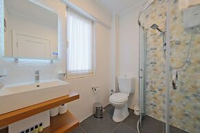 Larimar Suite Hotel