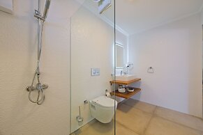 Larimar Suite Hotel