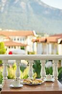 Larimar Suite Hotel