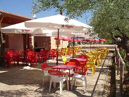 Albergue Restaurante Salto de Bierge - Hostel