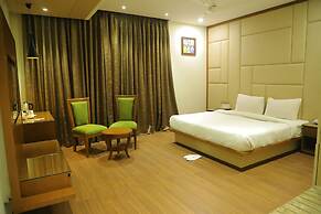 Hotel Maple Grand