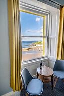 Royal Lion Hotel