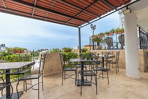 Hotel Boutique Adaz