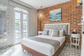 Hotel Boutique Adaz