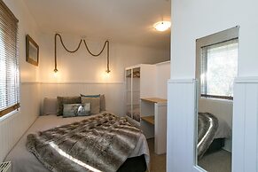 Feathertop Alpine Lodge