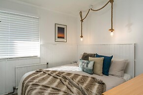 Feathertop Alpine Lodge