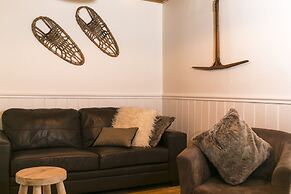 Feathertop Alpine Lodge