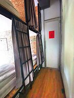 Sleepbox Hotel - Hostel