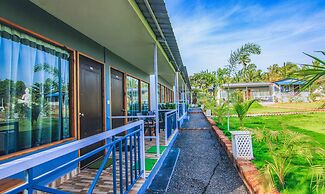 Treebo Lands End Beach Resort Morjim