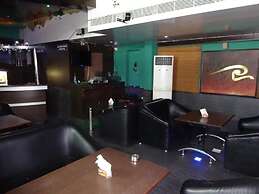 Grand Plaza
