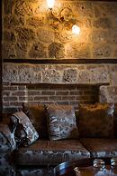 Kokkino Spiti Boutique Hotel