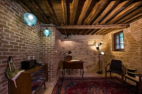 Kokkino Spiti Boutique Hotel
