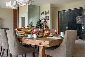 Villa Gumamela Bali