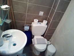 Nikos Apartments