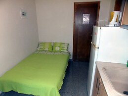 Nikos Apartments