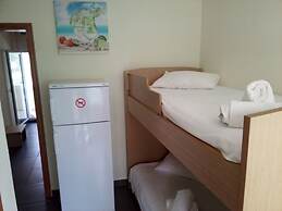 Nikos Apartments