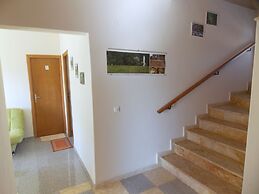 Nikos Apartments
