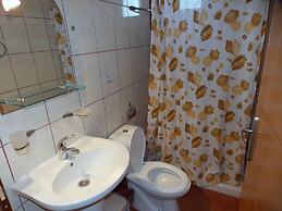 Nikos Apartments
