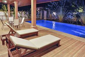 CAPITAL O887 Orchid Garden Villa 2