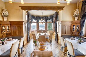 Schlosshotel Steinburg
