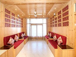 OYO 12170 Home Rustic Villa Kasauli