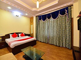 OYO 12271 Avenue Manali