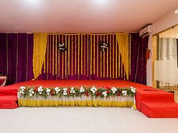 OYO 11855 Phoenix Hotel