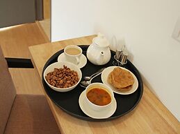 OYO 11855 Phoenix Hotel