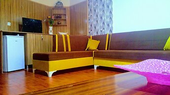 Altinkum Tatil Koyu