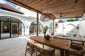 Mahi Mahi Villa & Suites