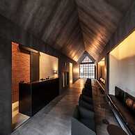 Hotel 498