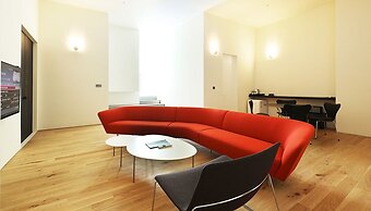 Hotel 498