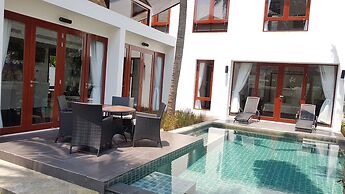 Pranaluxe Pool Villa Holiday Home