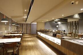Metro Hotel - Howard Group