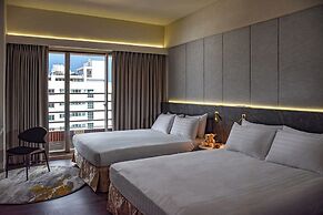 Metro Hotel - Howard Group