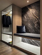 Metro Hotel - Howard Group