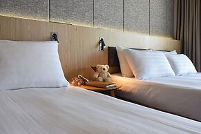 Metro Hotel - Howard Group