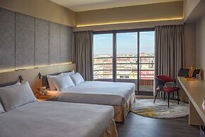 Metro Hotel - Howard Group