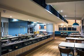 Metro Hotel - Howard Group