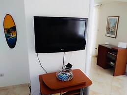 Villa Ampelaki (30 meters to the beach)