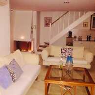 Villa Ampelaki (30 meters to the beach)