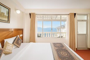 Hotel White Yak