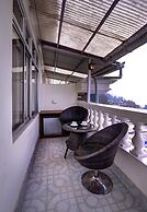 Hotel White Yak