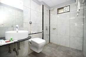 Crimson Park Shripriya Hotel