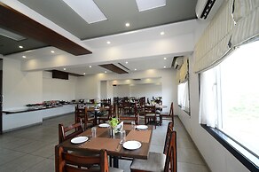 Crimson Park Shripriya Hotel