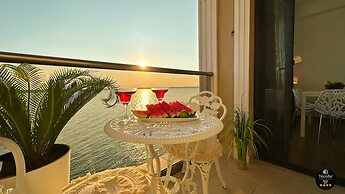 Deluxe Nicolle Solid Residence Mamaia