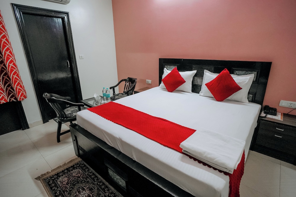 Hotel Jinendra Inn