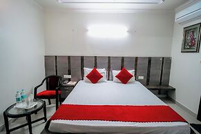 Hotel Jinendra Inn