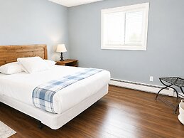 Escarpment Heights Motel
